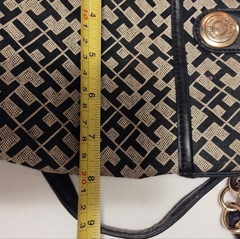 TOMMY HILFIGER Womens Monogram Logo Crossbody Bag Purse Black gold Lock - Picture 5 of 8